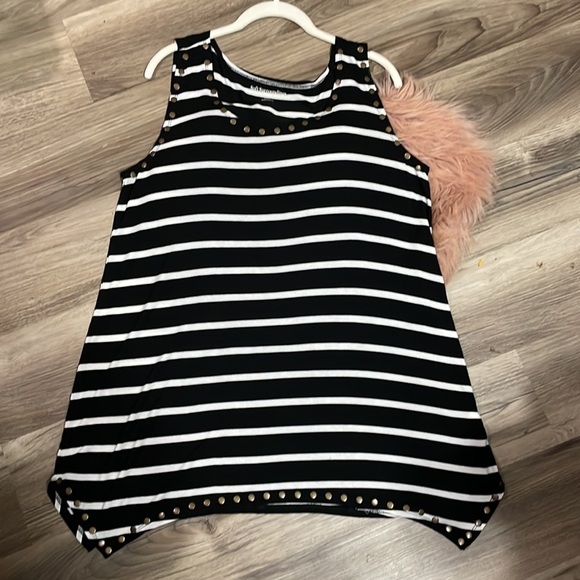 Soft surroundings Tank Stripped Top Size L - Picture 2 of 8